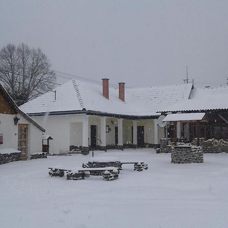 Hotel Toldi Vendégház Felsőtold Exterior foto