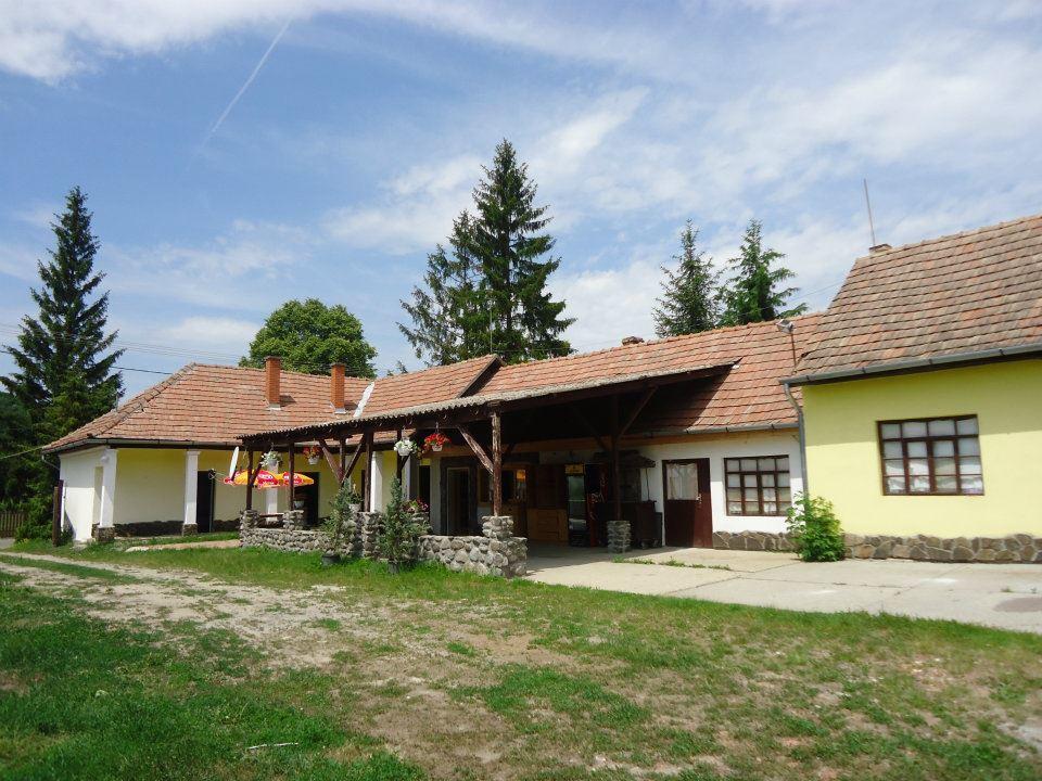 Hotel Toldi Vendégház Felsőtold Exterior foto